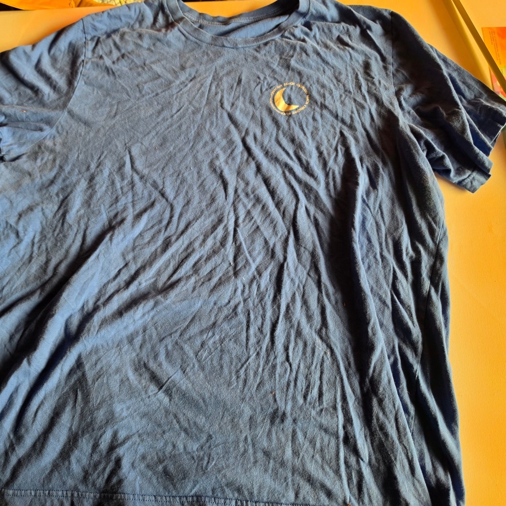 Crescent Beach Mattapoisett Mass Blue Crescent Moon Graphic T-Shirt Mens Medium